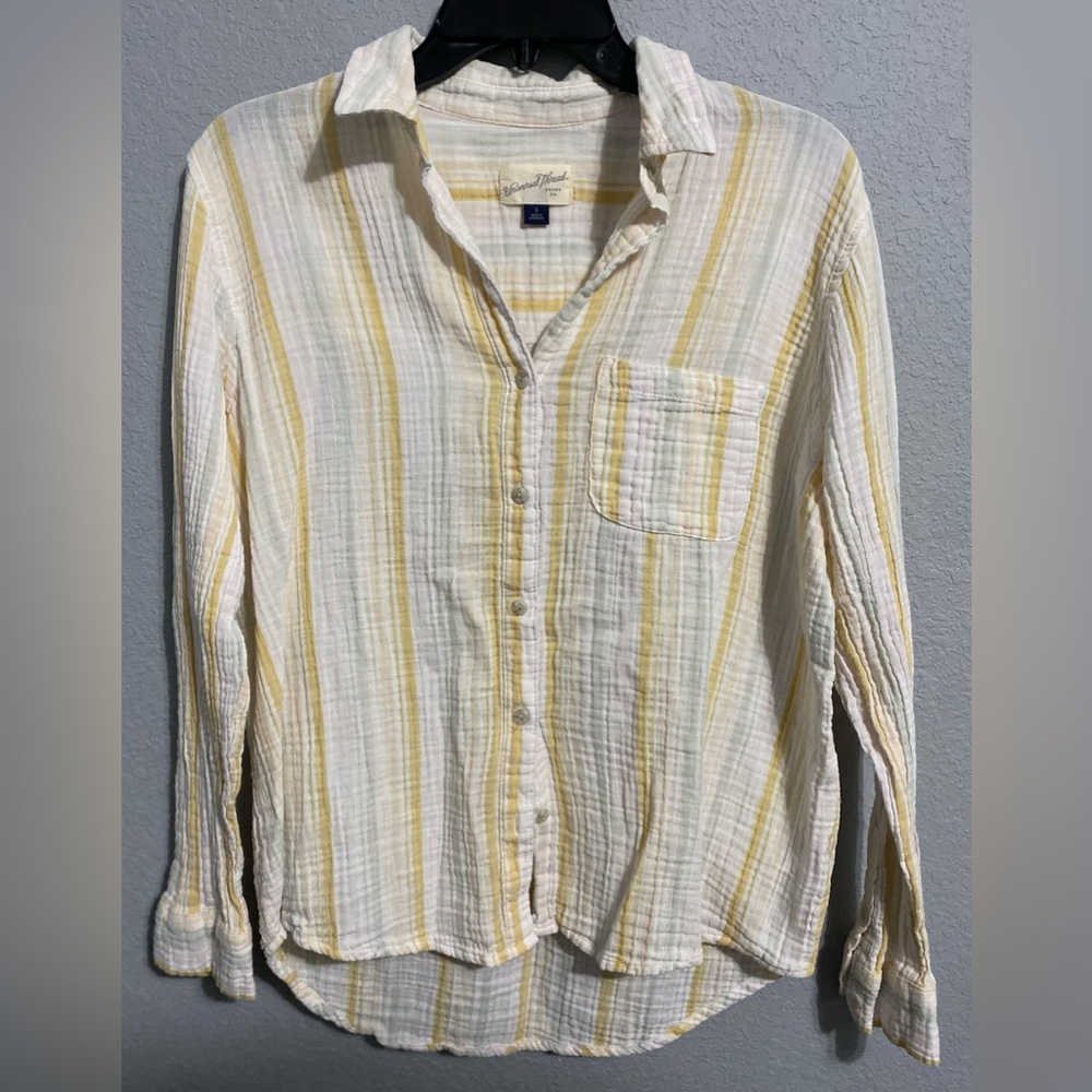 Universal Thread : 100% Cotton Women’s Button Down